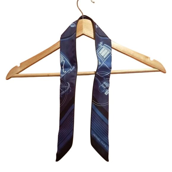 Auth HERMES Tuileries de tsujours - Dark Navy Blue Multi Scarf - Picture 1 of 4